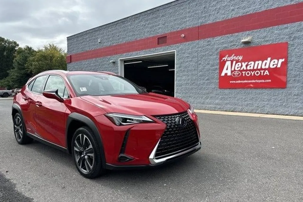 2020 Lexus UX 250h Premium photo 1