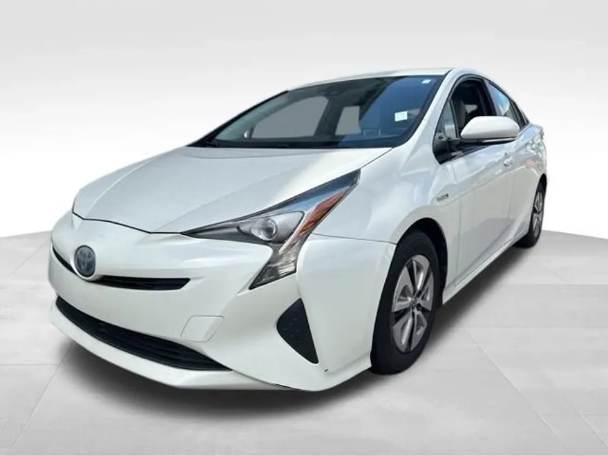 2017 Toyota Prius Four photo 1