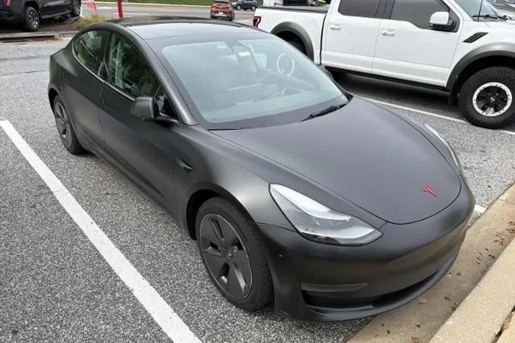 2023 Tesla Model 3 photo 1