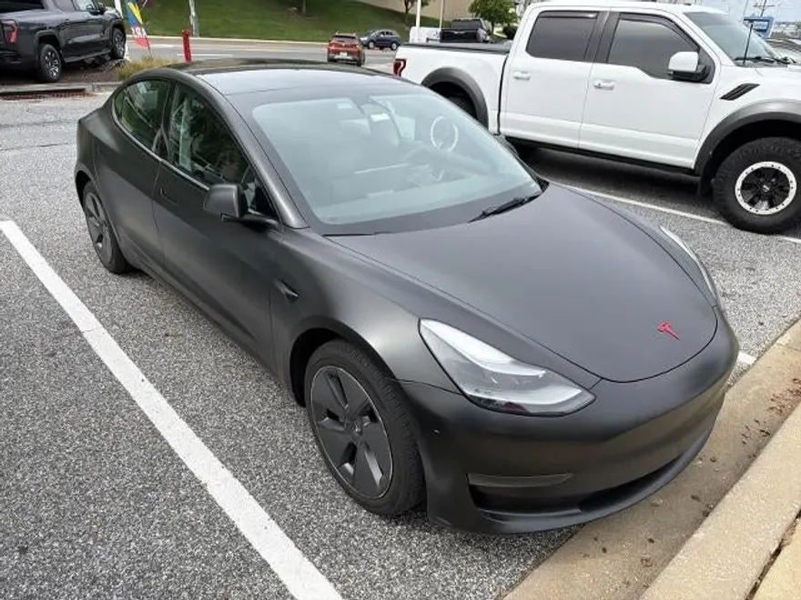 2023 Tesla Model 3 photo 1