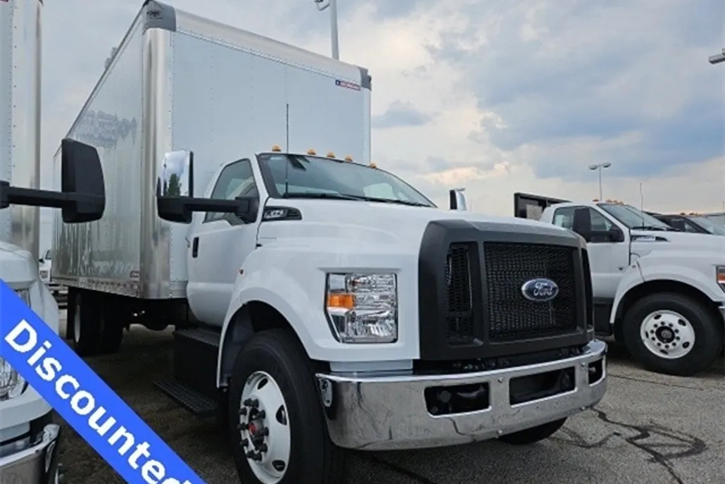 2025 Ford F-650 photo 1