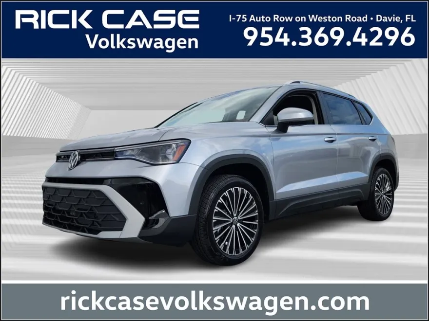 2025 Volkswagen Taos SE photo 1