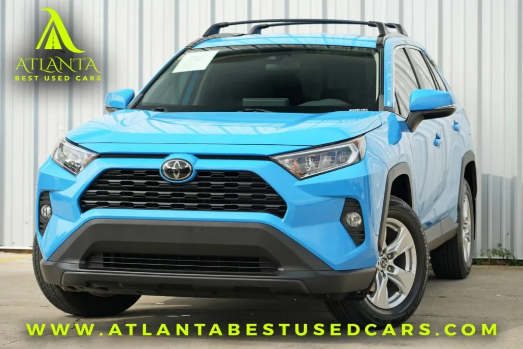 2020 Toyota RAV4 XLE photo 1