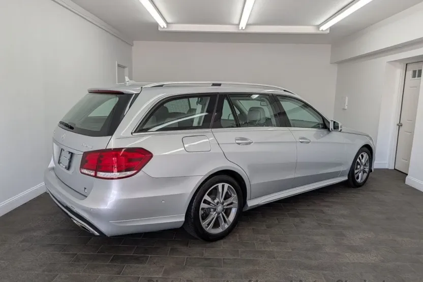 2014 Mercedes Benz E Wagon 350 Sport 4MATIC Sedan photo 1
