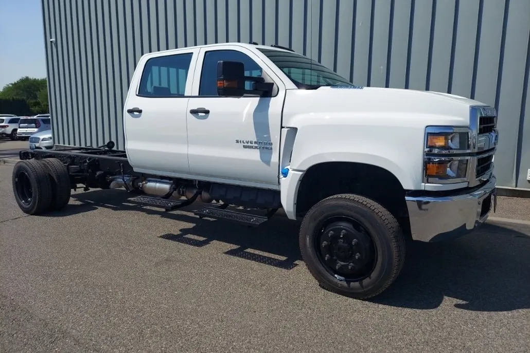2024 Chevrolet Silverado 5500HD Work Truck photo 1