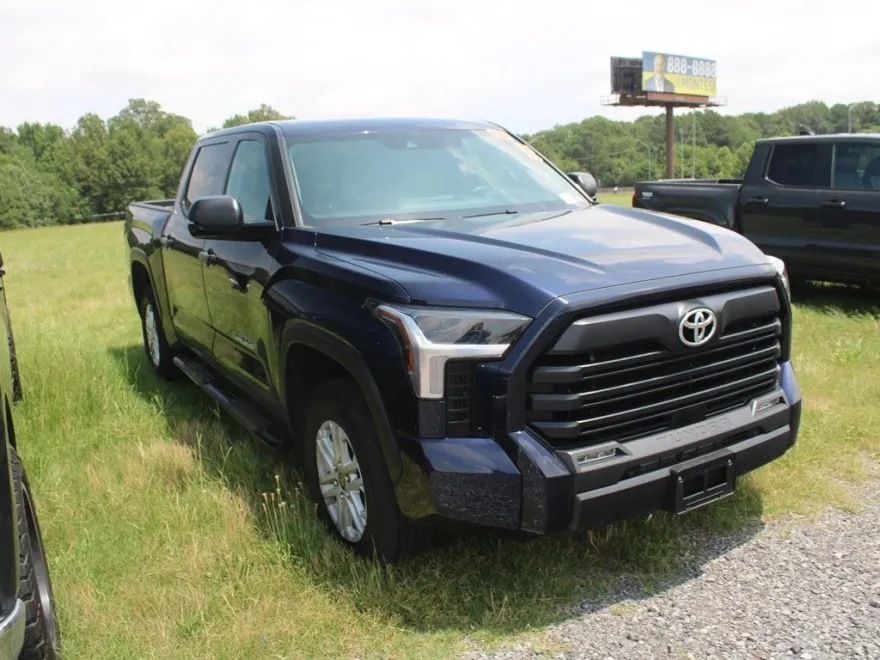 2022 Toyota Tundra SR5 CrewMax photo 1