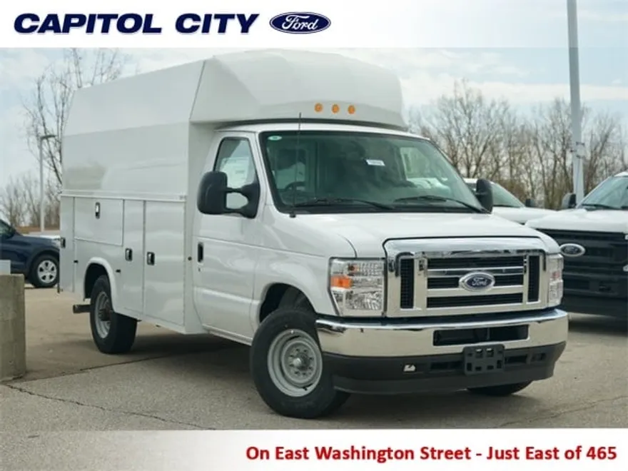 2025 Ford E-350 Base photo 1