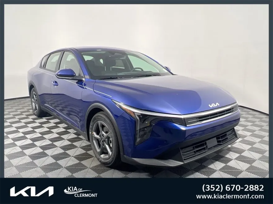 2025 Kia K4 LXS photo 1