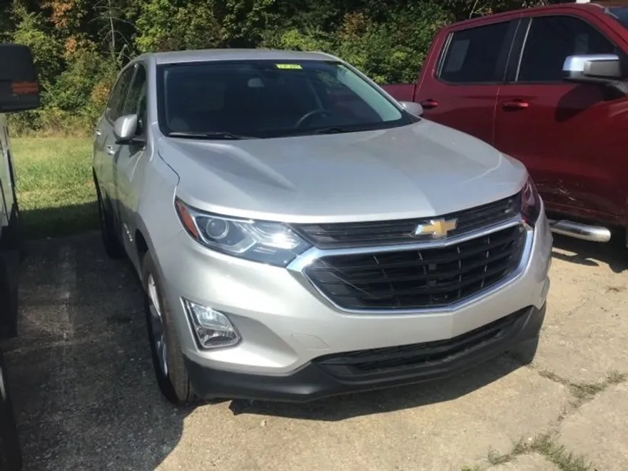 2020 Chevrolet Equinox LT photo 1