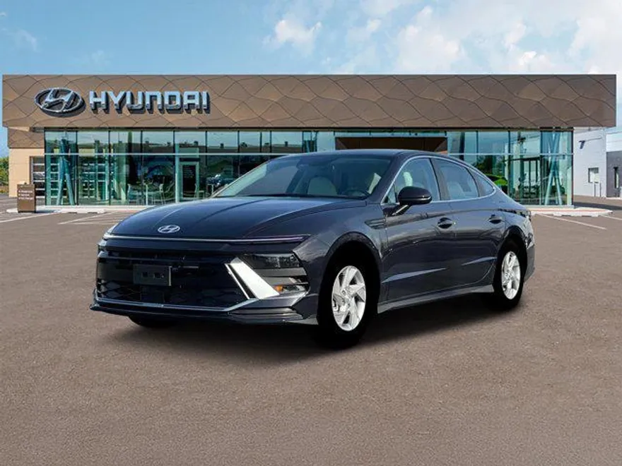 2025 Hyundai Sonata SE photo 1