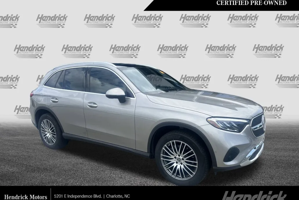 2024 Mercedes Benz GLC 300 photo 1