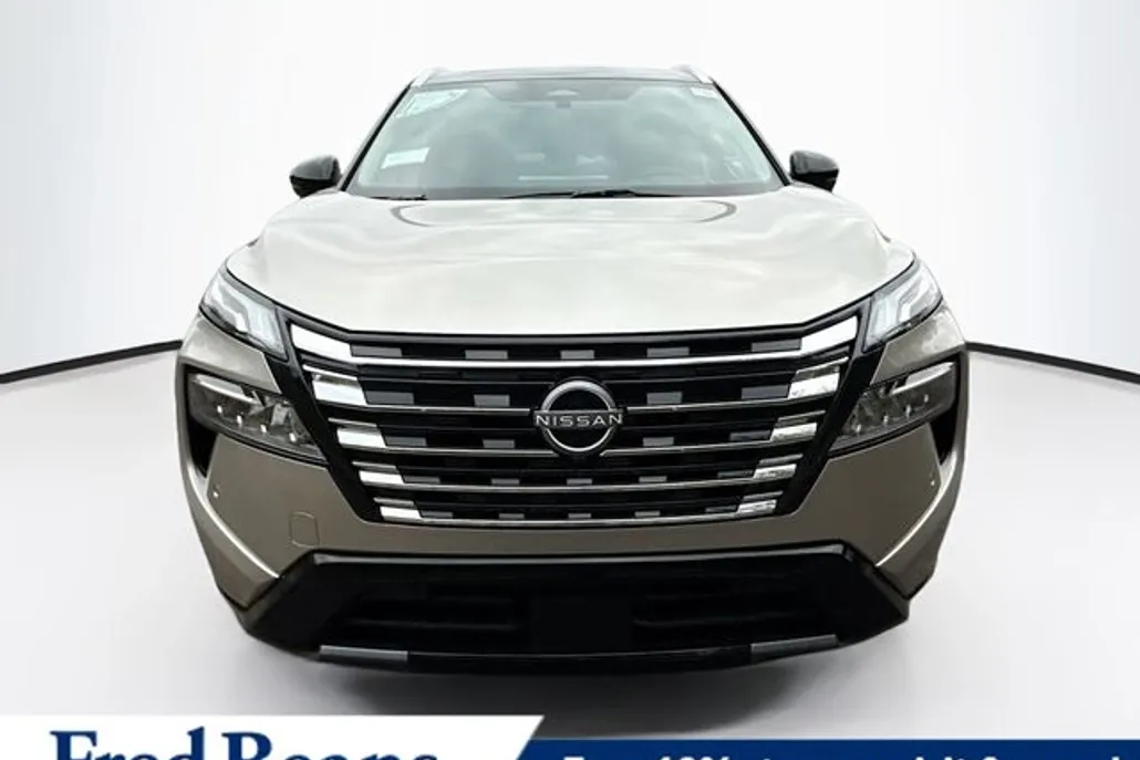 2026 Nissan Rogue Platinum photo 1