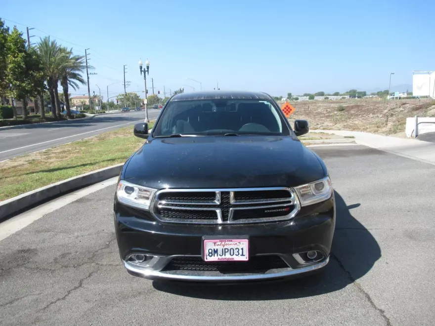 2019 Dodge Durango SXT photo 1