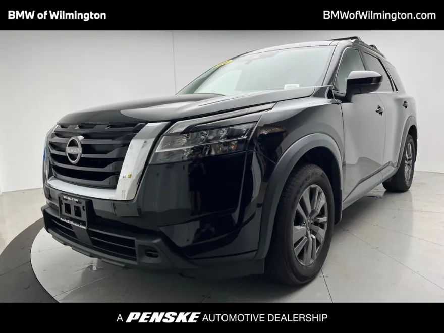 2022 Nissan Pathfinder SV photo 1