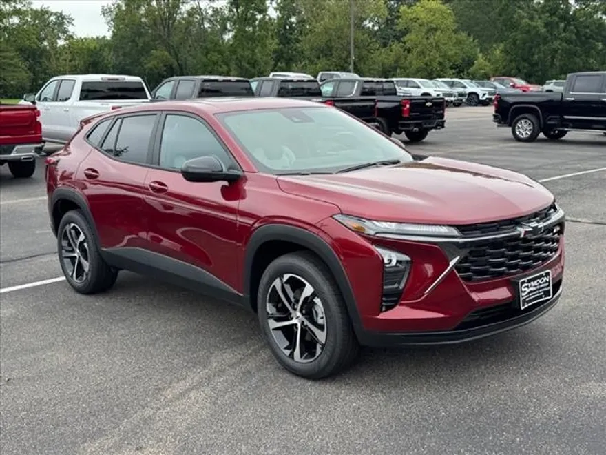 2025 Chevrolet Trax photo 1