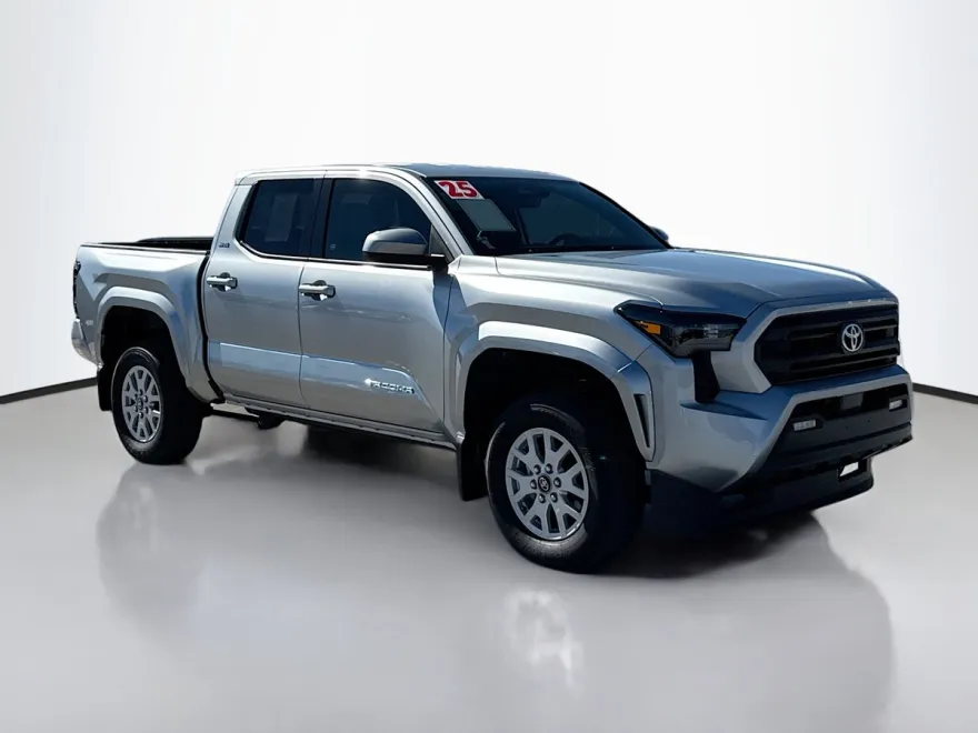 2025 Toyota Tacoma SR5 photo 1
