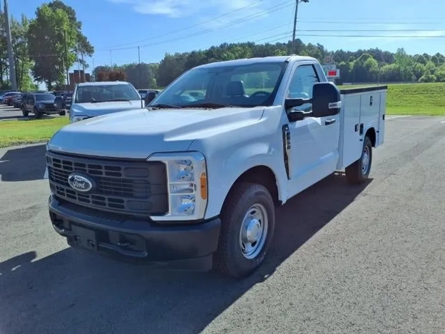 2023 Ford F-250 XL photo 1