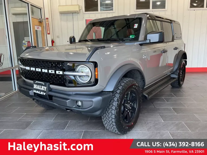 2025 Ford Bronco Outer Banks photo 1