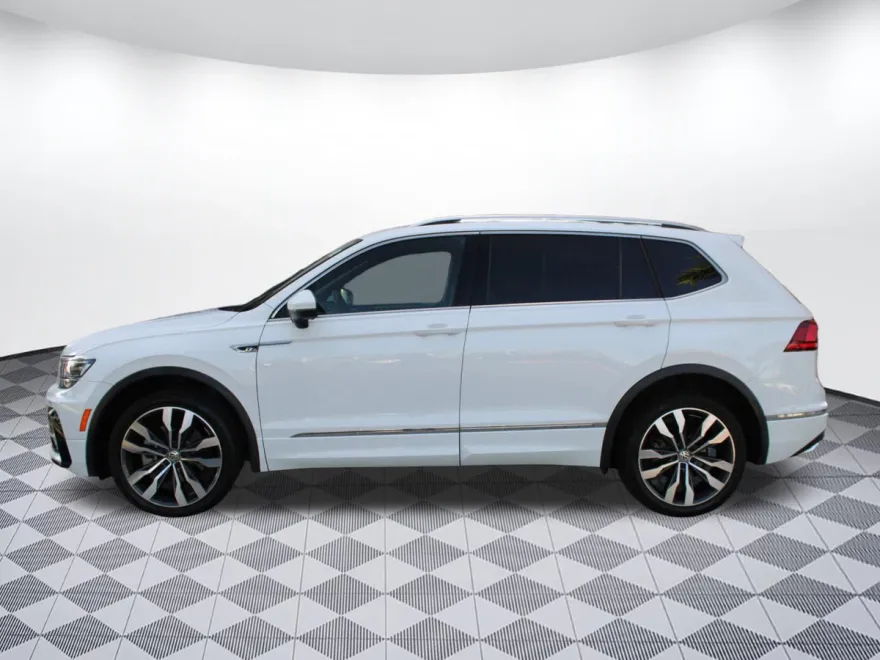 2021 Volkswagen Tiguan SEL Premium R-Line photo 1
