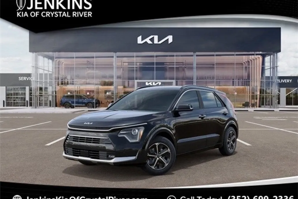 2025 Kia Niro SX photo 1