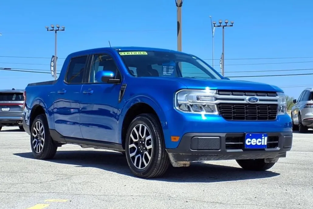 2022 Ford Maverick Lariat photo 1