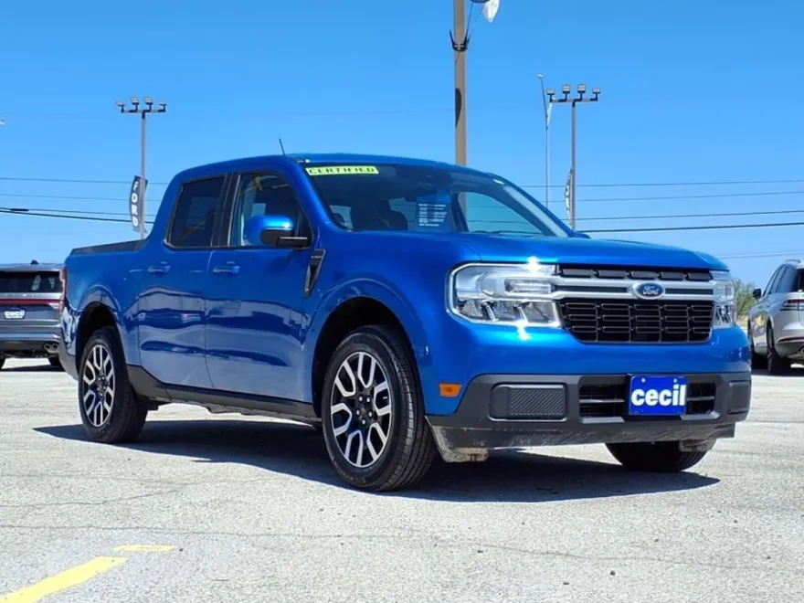 2022 Ford Maverick Lariat photo 1
