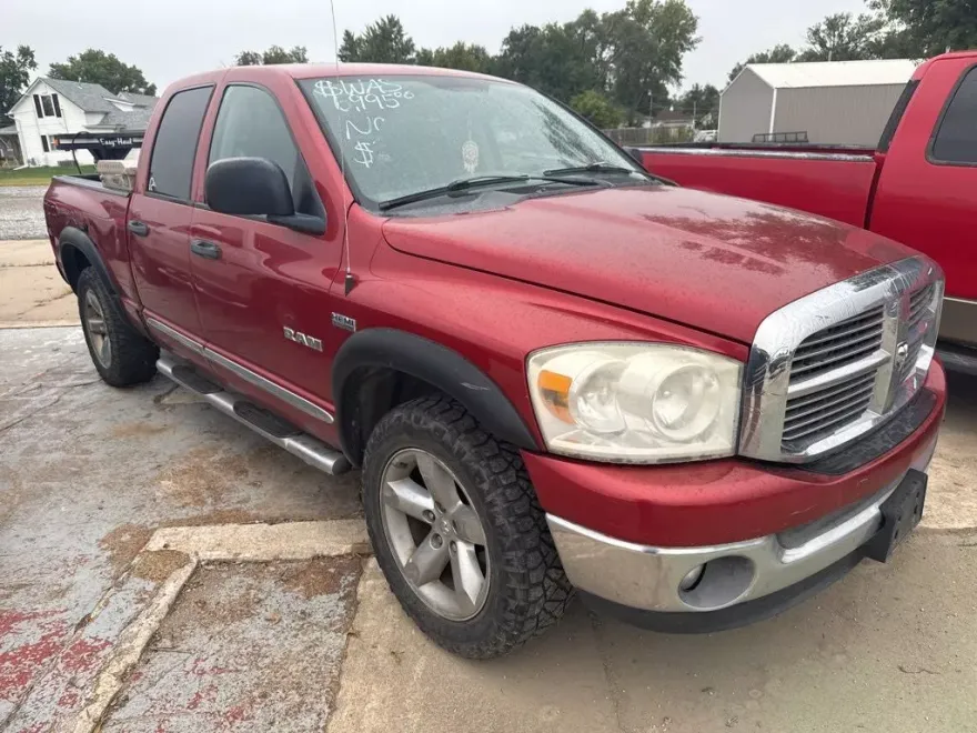 2008 Dodge Ram SLT photo 1