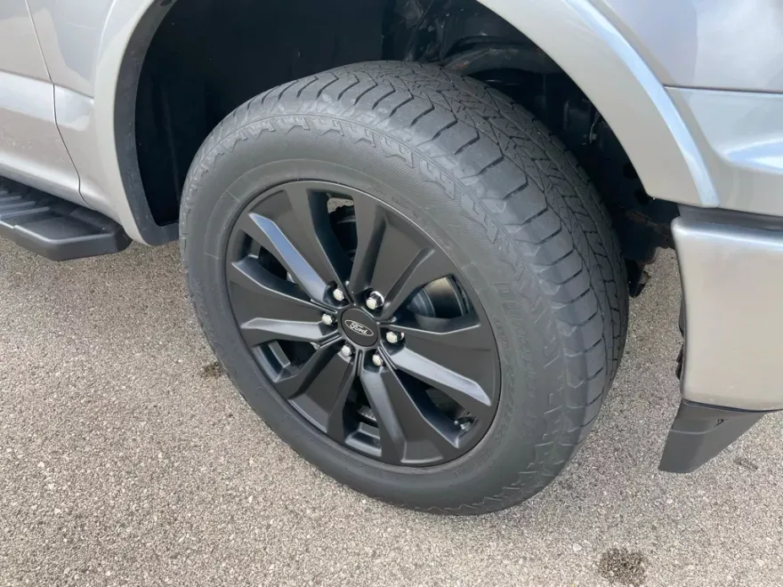 2020 Ford F-150 Lariat photo 1