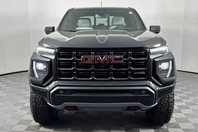2025 Gmc Canyon AT4X photo 1