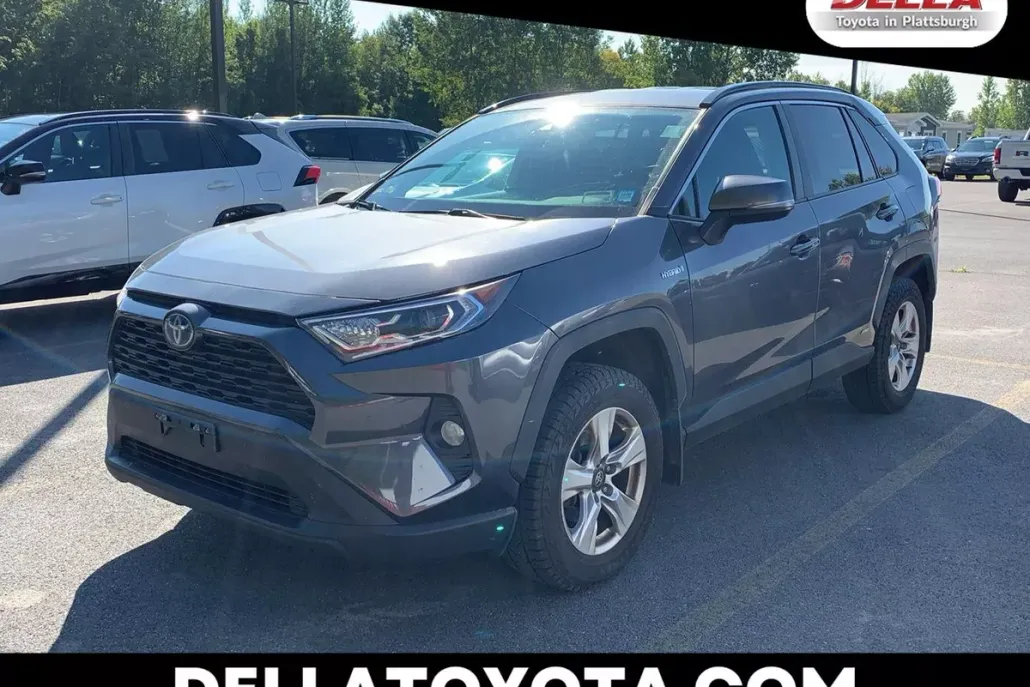 2021 Toyota RAV4 Hybrid XLE photo 1