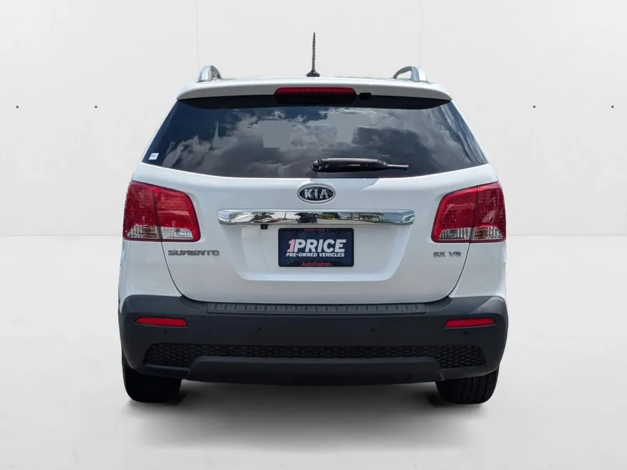 2011 Kia Sorento EX V6 photo 1