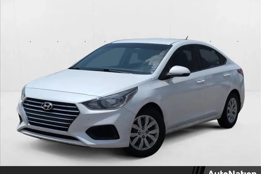 2021 Hyundai Accent SE photo 1