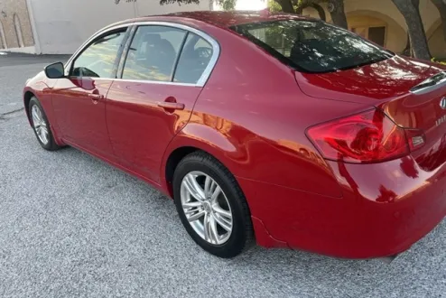 2011 Infiniti G37 photo 2