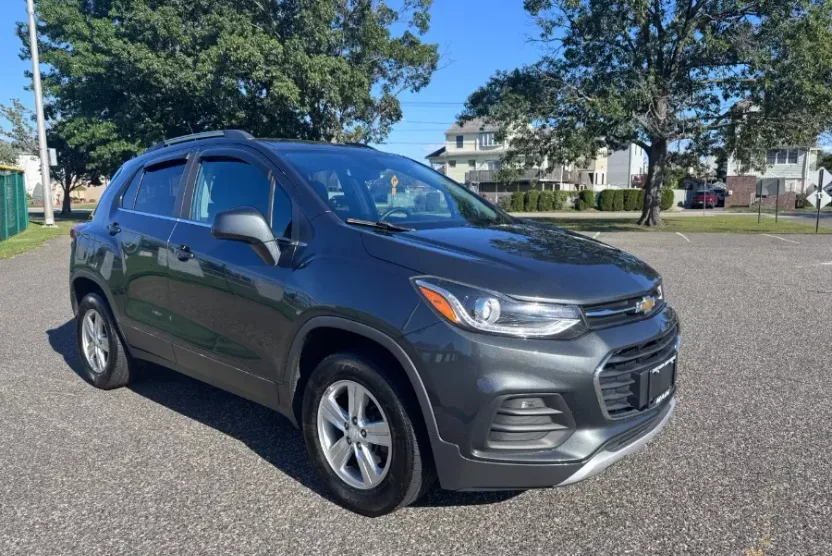 2018 Chevrolet Trax LT photo 1