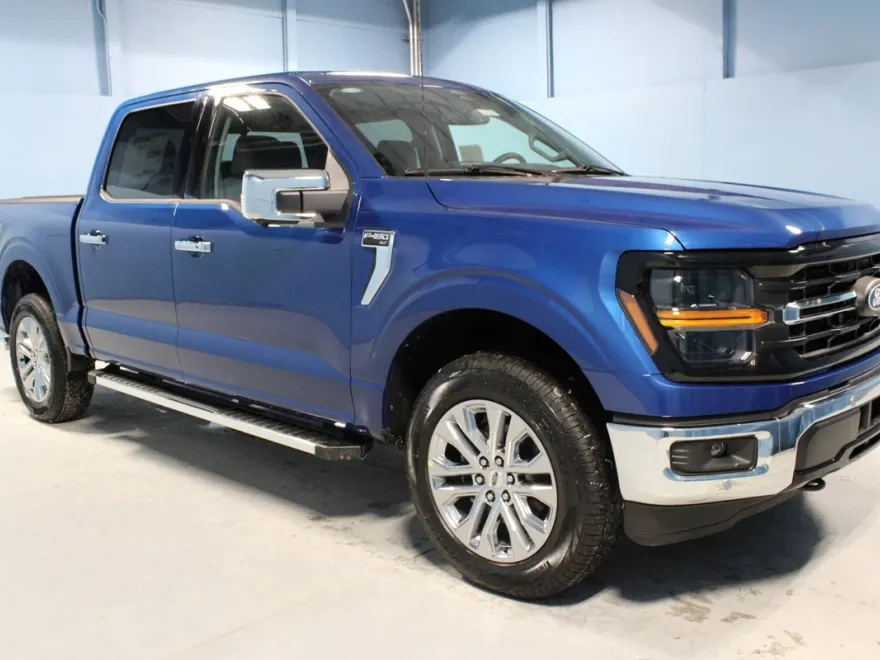 2025 Ford F-150 XLT photo 1