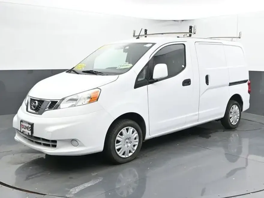 2018 Nissan NV200 SV photo 1