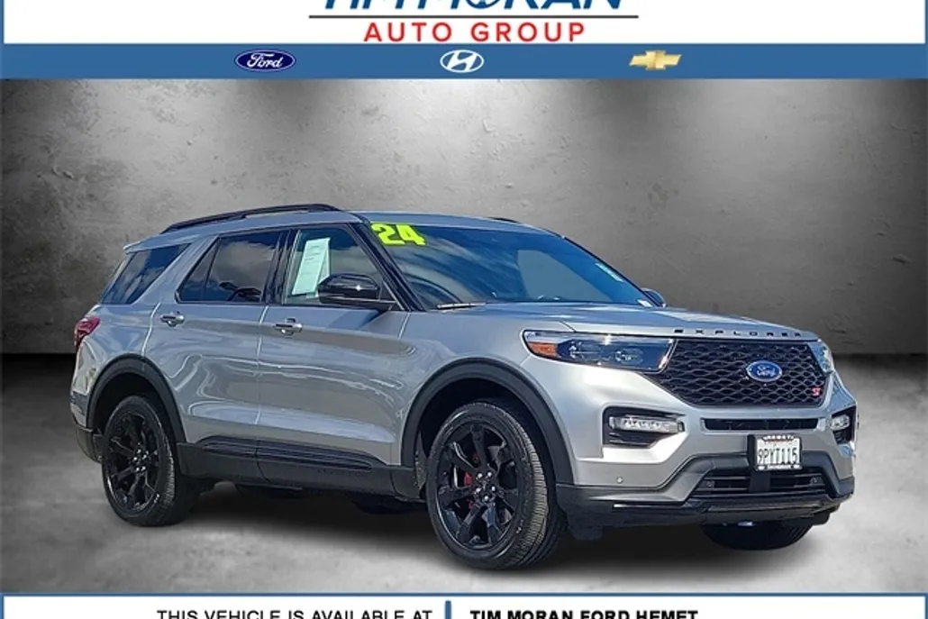 2024 Ford Explorer ST photo 1