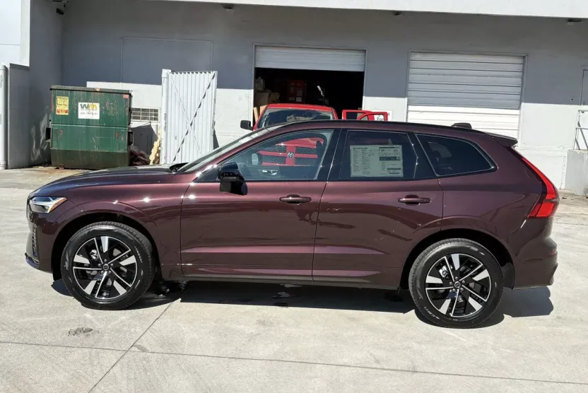 2026 Volvo XC60 Core B5 photo 1