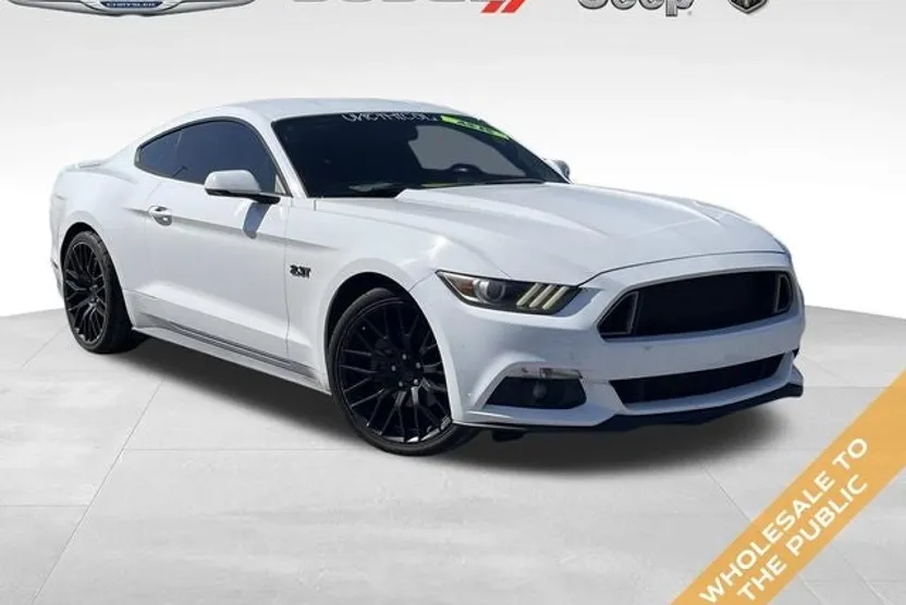 2015 Ford Mustang EcoBoost Premium photo 1