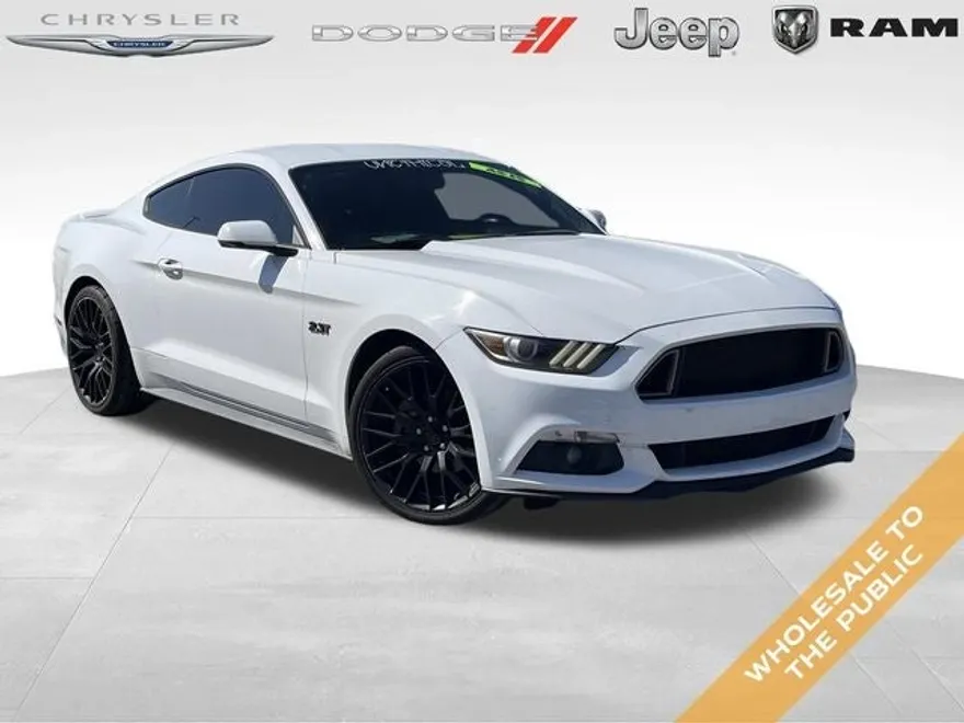 2015 Ford Mustang EcoBoost Premium photo 1
