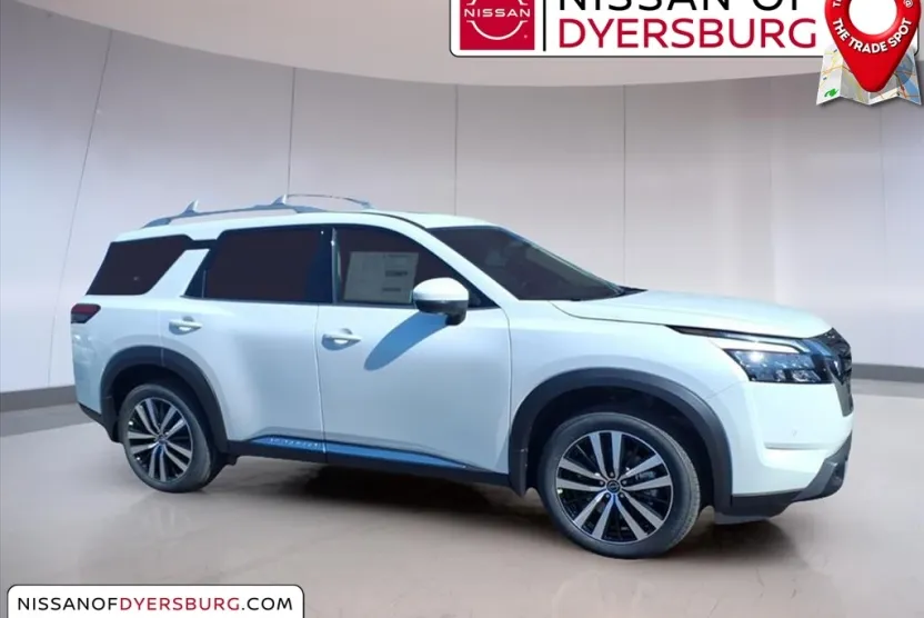 2025 Nissan Pathfinder Platinum photo 1