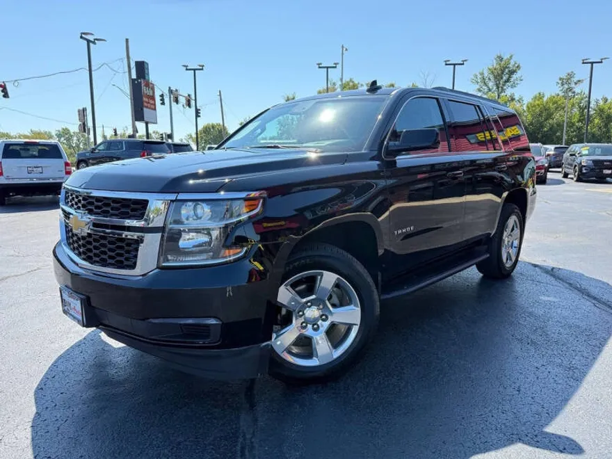 2017 Chevrolet Tahoe LT photo 1