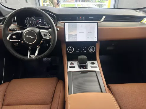 2026 Jaguar F-PACE P250 R-Dynamic S photo 4