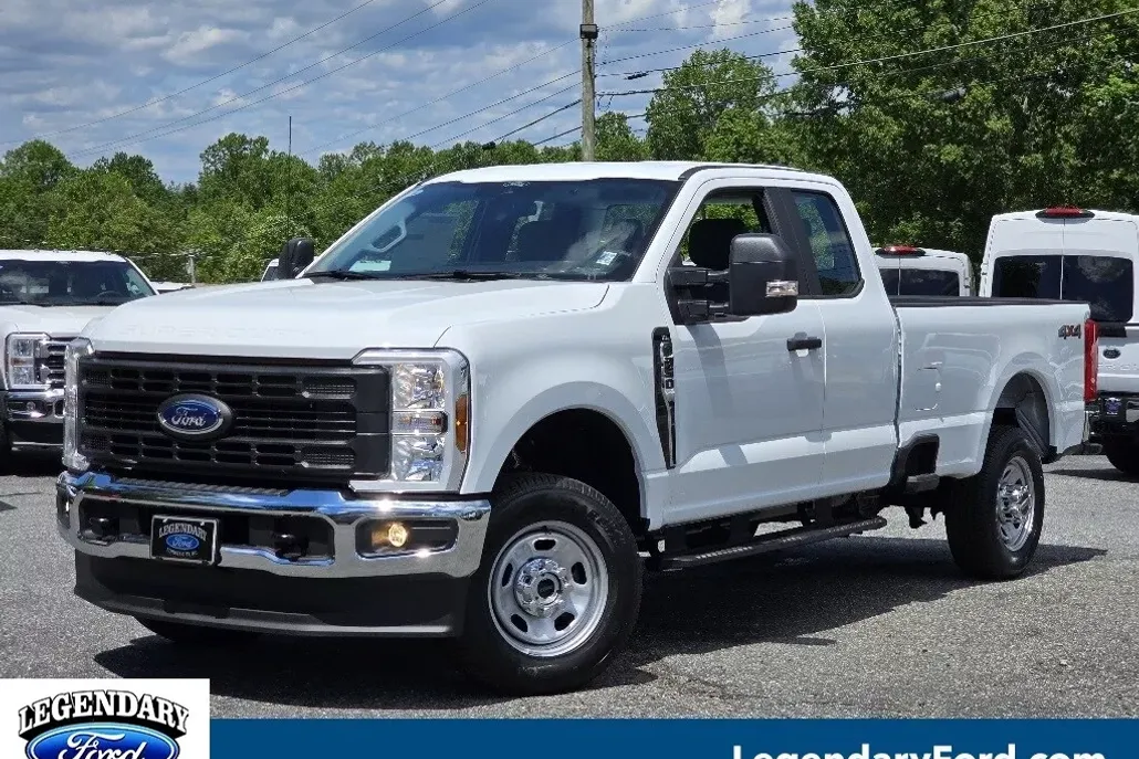 2025 Ford F-350 XL photo 1