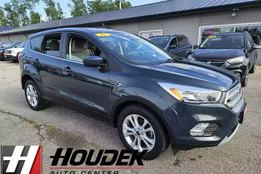 2019 Ford Escape SE photo 1