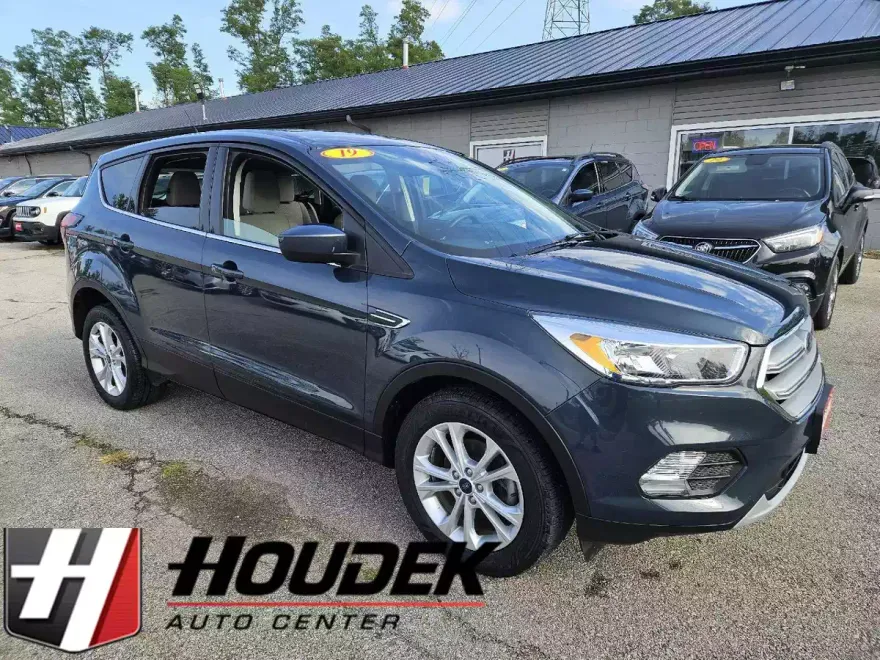 2019 Ford Escape SE photo 1