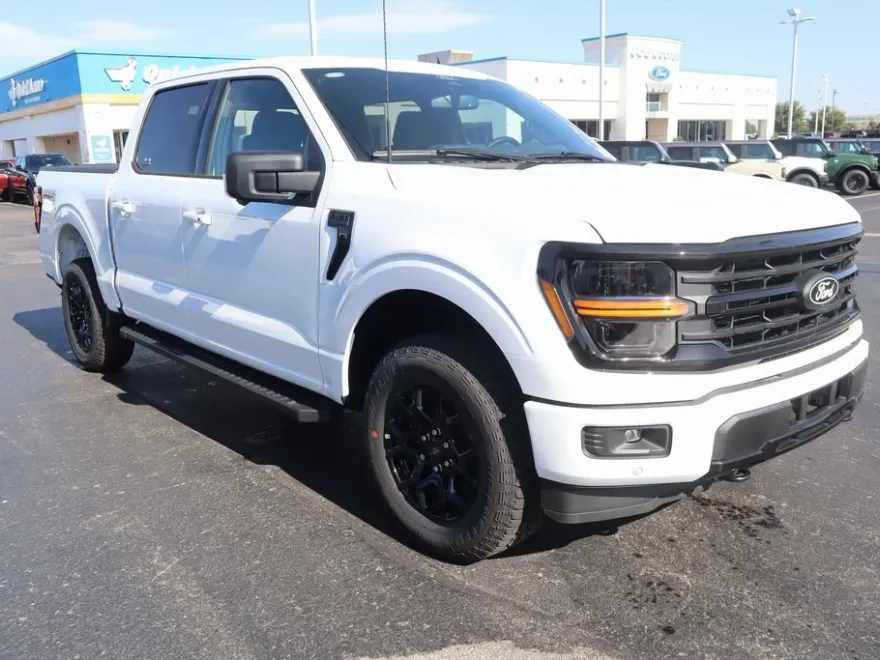 2025 Ford F-150 XLT photo 1