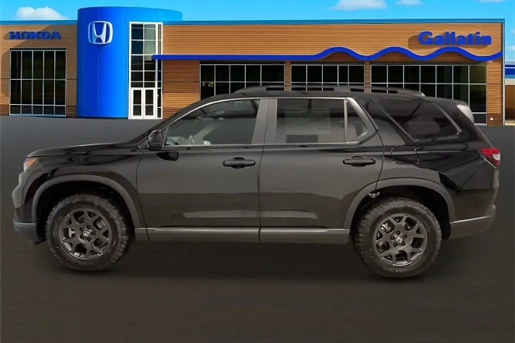 2025 Honda Pilot TrailSport photo 1