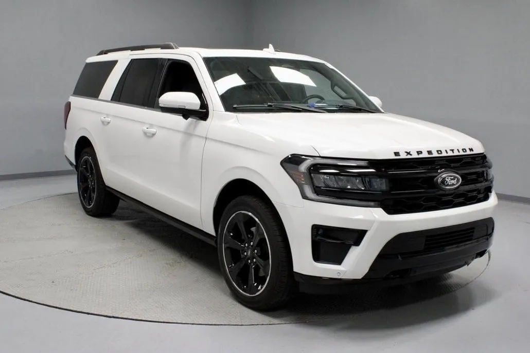2023 Ford Expedition MAX Limited photo 1