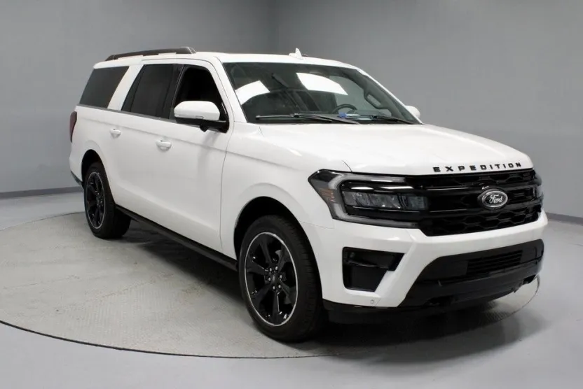 2023 Ford Expedition MAX Limited photo 1